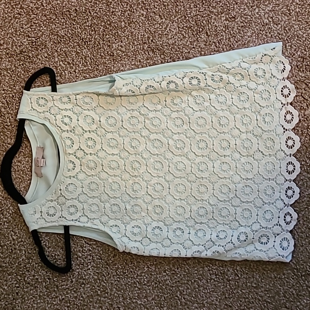 Loft lined mint green top